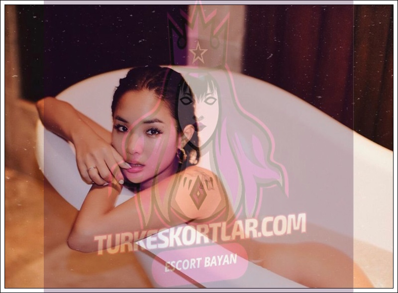 Anal Porno İzleyen Escort 