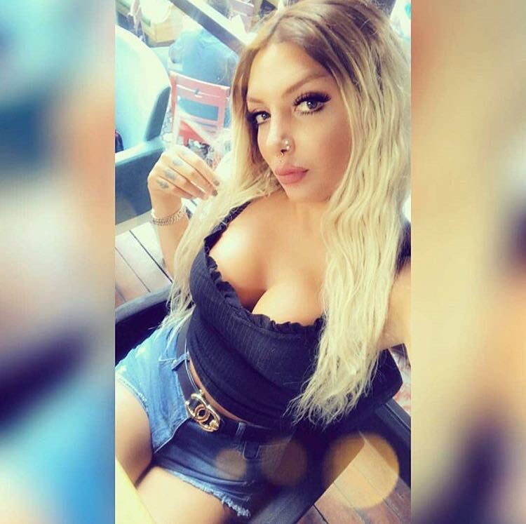 Küçükçekmece Otomobilde Görüşen Escort Tuğba